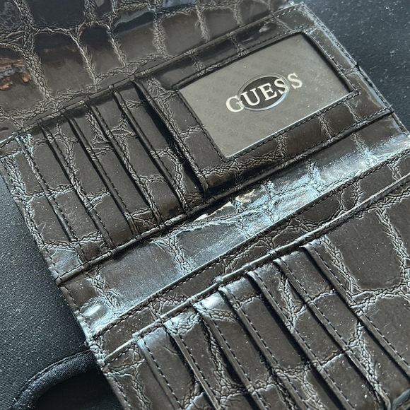 Guess Wallet - Classic G Logo - Picture 4 of 6